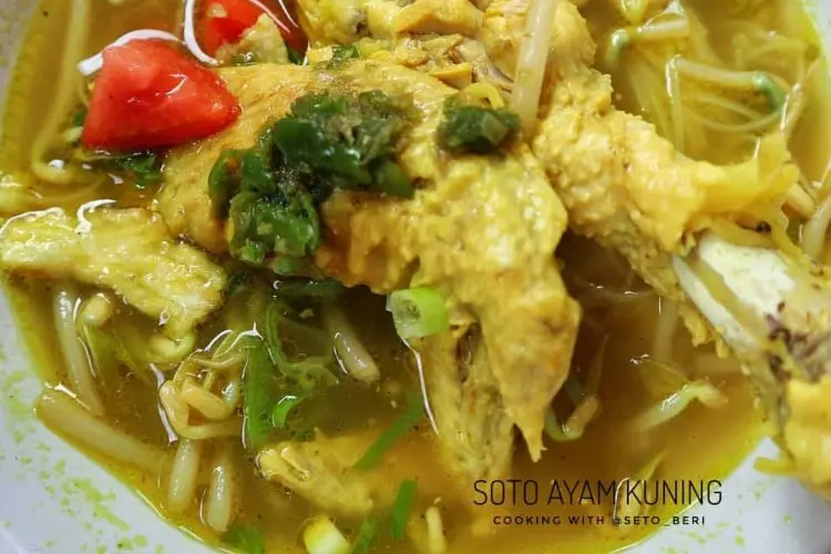 Soto Ayam Kuning Segar nan Gurih ala Rumahan: Tanpa Santan, Tetap Nampol di Lidah! Sempurna untuk Sarapan atau Makan Siang yang Berenergi
