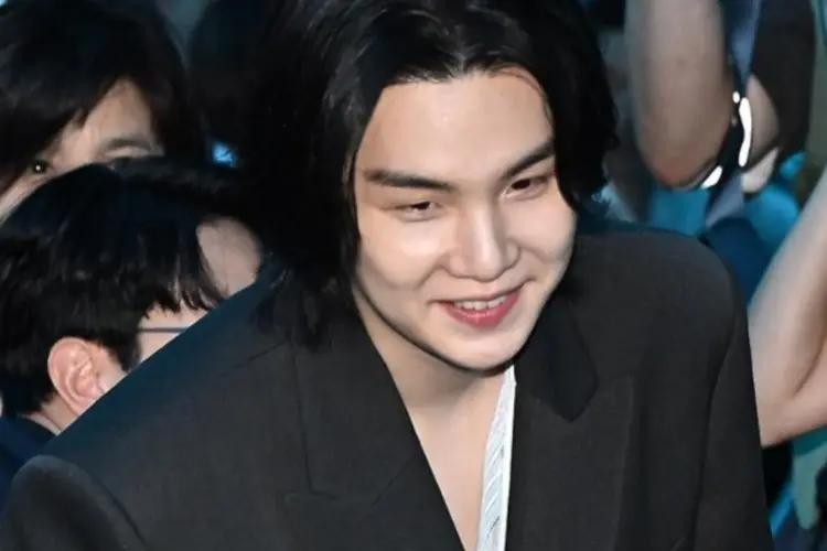 Suga BTS Dilaporkan Hanya Tidur Selama Pelatihan Wajib Militer dan Tidak Menghadiri Kelas??