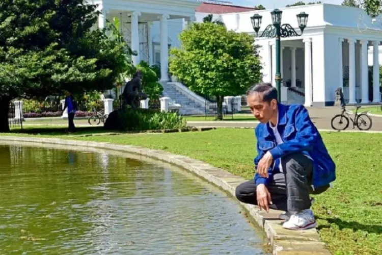 Sikap Kami: Bau-bau Kolonial