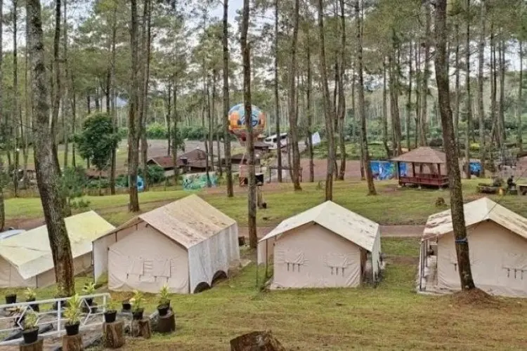 Liburan Akhir Pekan Ala Backpacker: Cozy Land Camping Ground Cikole, Surganya Para Pecinta Alam di Bandung