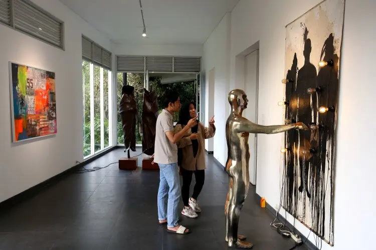 FOTO: Pameran Milestone ART IASR Di Lawangwangi Creative Space