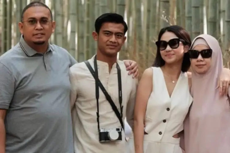 Ibunda Pratama Arhan Tumpengan Rayakan Ulang Tahun Pernikahan Sang Putra di Tengah Isu Azizah Salsha Selingkuh