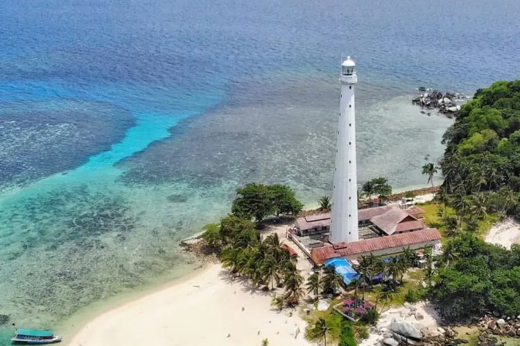 5 Destinasi Wisata di Bangka Belitung yang Wajib Dikunjungi, Bisa Bikin Kamu Terpesona