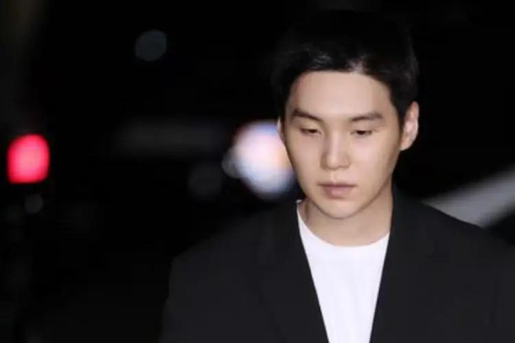 Media Korea Terus Memburu Suga BTS hingga Berani Rilis Berita Palsu, Media Prancis Beri Kritikan
