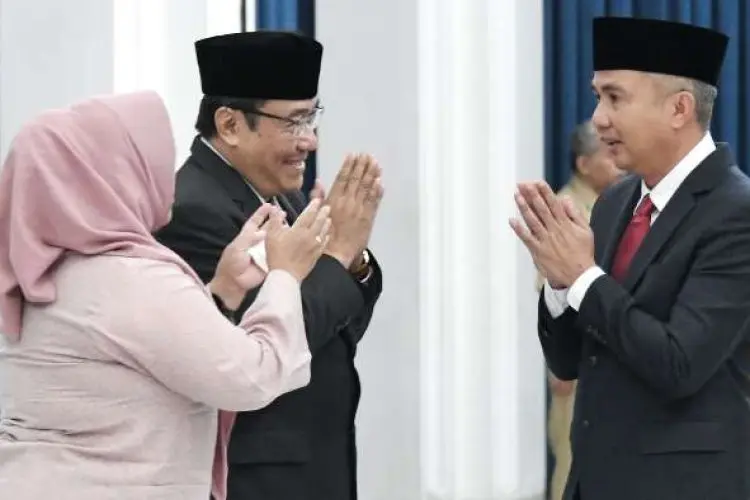 Lantik Hening Widiatmoko Jadi Pustakawan Ahli Utama, Bey Machmudin Ingatkan Soal Ini...