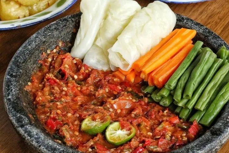 Nampol Banget! Resep Sambal Terasi 4 Bahan Super Cepat, Pedasnya Bikin Nagih, Cocok Buat Pecinta Pedas Sejati!