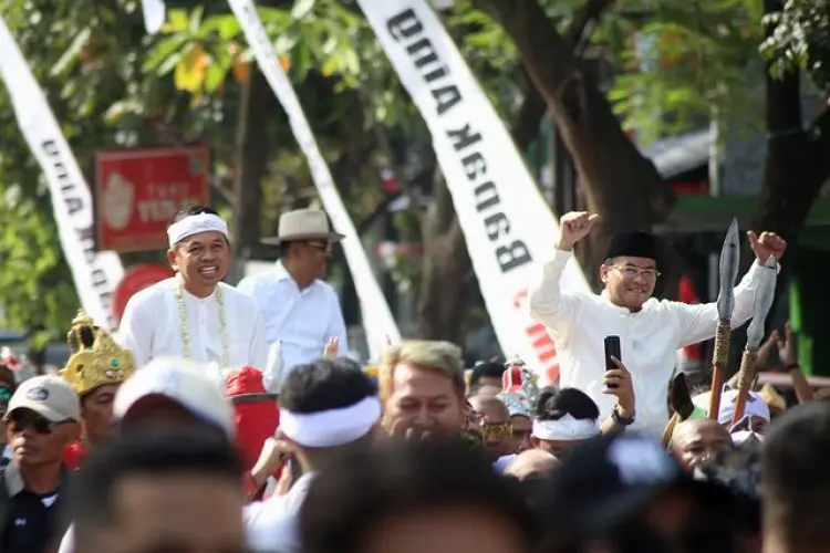 FOTO: Dedi Mulyadi-Erwan Setiawan Daftar Pilgub Jabar 2024