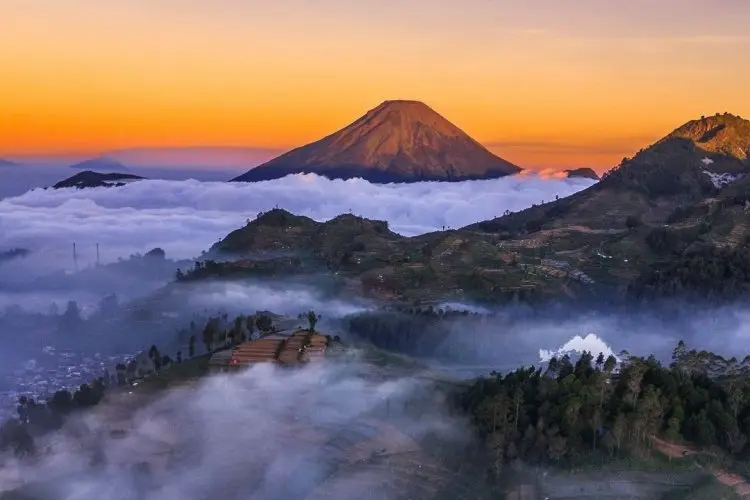 6 Destinasi Dingin Indonesia yang Bikin Kamu Ketagihan Dinginnya!