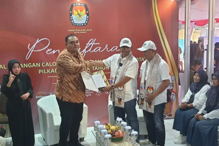 Sempat Nihil di Hari Pertama, Dikdik-Bagja jadi Bapaslon Pertama yang Mendaftar ke KPU Kota Cimahi
