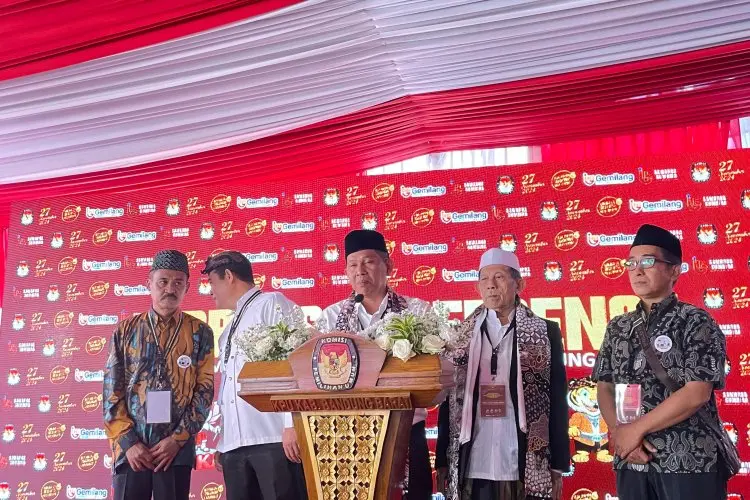Daftar ke KPU KBB, Sundaya-Aa Maulana Bawa Program Pemberian Insentif Guru Ngaji