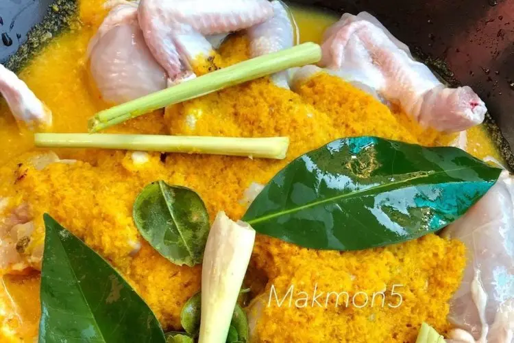Rahasia Ayam Ungkep Bumbu Kuning Super Empuk dan Bumbunya Meresap Sampai ke Tulang: Resep Simpel untuk Stok Lauk Andalan Keluarga yang Selalu Ludes!