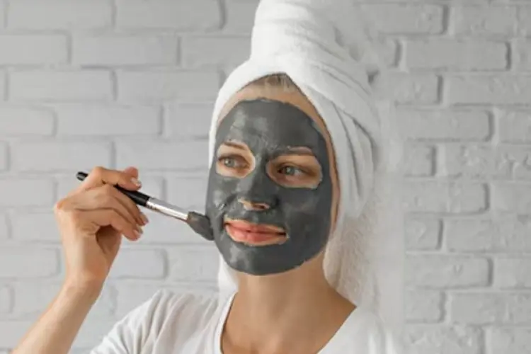 4 DIY Masker Wajah Ampuh untuk Angkat Sel Kulit Mati