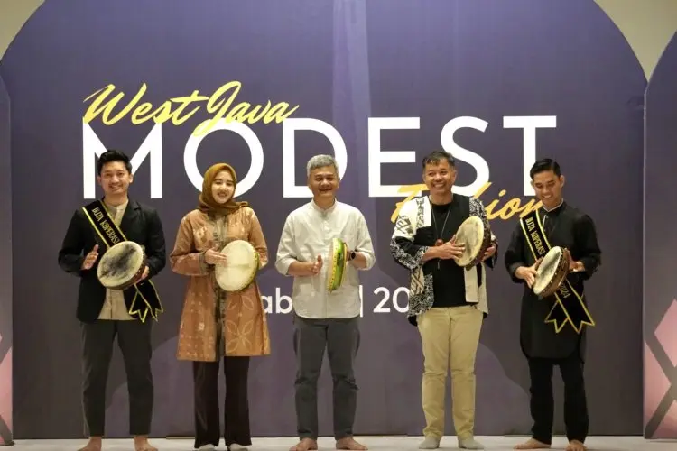 18 Brand Lokal Unjuk Gigi di West Java Modest Fashion 2024