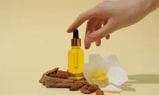 5 Cara Menggunakan Minyak Argan, 'Emas Cair' yang Bermanfaat untuk Perawatan Kulit