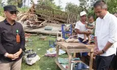 Bey Machmudin Minta Pemkab Bogor Rehabilitasi Rumah yang Rusak Akibat Angin Puting Beliung