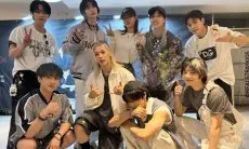 Tunjukan Dukungan untuk Bang Chan, Lisa BLACKPINK Nonton Konser Stray Kids