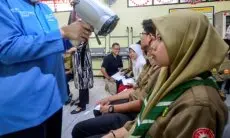 Banyak Pelajar Gunakan Kacamata, Arfi Rafnialdi dan Yayasan AINI Beri Pemeriksaan Mata Gratis