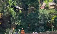 Warga Kampung Leuwiliang Cicalengka Menolak Pipanisasi Air Sungai Citarik ke TPSA Legoknangka