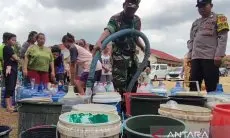Polres Cirebon Kota Salurkan 13.000 Liter Air Bersih untuk Bantu Warga