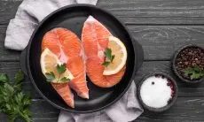 Ucapkan Selamat Tinggal pada Mata Kering! Nikmati Manfaat Ikan Salmon untuk Penglihatan Optimal