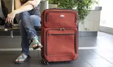 Liburan Tanpa Ribet: 5 Jurus Jitu Lindungi Barang Berharga Saat Traveling