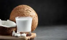 Keajaiban Santan, 5 Cara Alami untuk Meningkatkan Kecantikan Kulit dan Rambut Anda