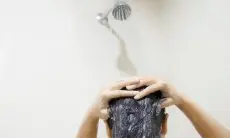 Rahasia Kecantikan Rambut, Coba 3 Bilasan DIY Ini untuk Hasil Maksimal