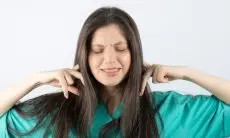 5 Metode Alami untuk Menyingkirkan Bau Kulit Kepala dan Rambut Secara Efektif