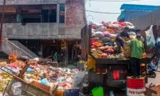 DLH Tegaskan Tidak Ada Petugas yang Memungut Uang Kebersihan dan Pungli di Pasar Tumpah Jalan Merdeka