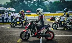 Wih Keren.. Motor Konversi Listrik Ikutan Balap di Sirkuit Sentul
