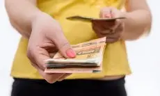 Ingin Gaji Makin Menggiurkan? Coba 5 Trik Sakti Negosiasi dengan Bos yang Dijamin Ampuh!