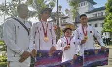 Raih Emas di Paralimpiade Paris 2024, Hikmat Ramdani Kantongi Kadeudeuh Rp1,1 Miliar dari Pemprov Jabar