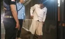Ngaku Liat Tutorial di YouTube, Pengemis Ini Pura-pura Punya Kaki Buntung Demi Raup Cuan