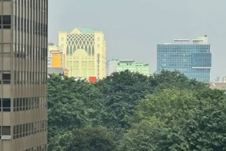 Cuitan Rombongan Paus Fransiskus Jadi Sorotan Gegara Bangunan Tanah Abang Dikira Masjid Istiqlal