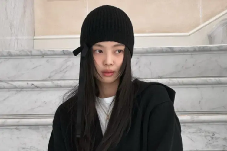 Jennie BLACKPINK Tegaskan Pria yang Digosipkan jadi Ayahnya Tidak Benar: Berita Palsu
