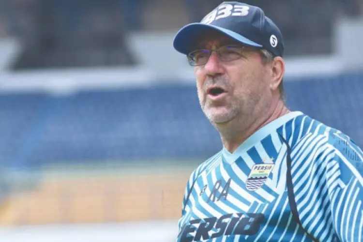 Robert Alberts Jadi Direktur Teknik Persib, PT PBB Malu-malu Umumkan