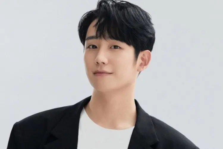 Belum Banyak yang Tahu, Ini Fakta Menarik Jung Hae In yang Kini Bintangi Drama 'Love Next Door'