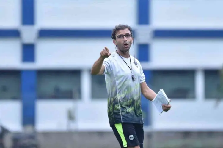 Persib Bandung Gugat Luis Milla Untuk Bayar Sisa Kontrak