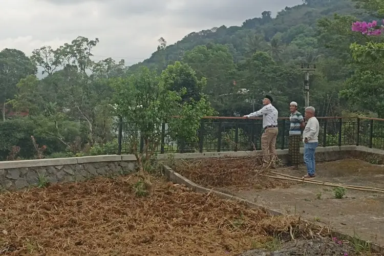 Terlihat Tidak Terawat, Erwan Setiawan Sesalkan Masjid Al-Jabbar Cikembar tak Berfungsi Maksimal