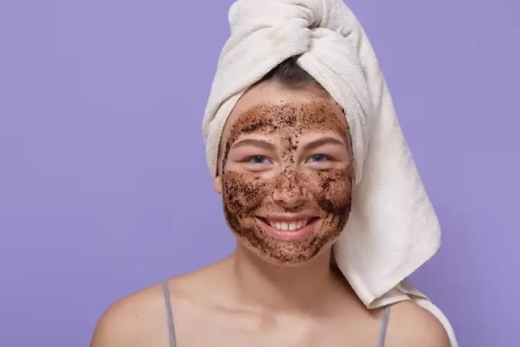 Kulit Halus dan Berseri: Tips Memilih Scrub Wajah yang Ideal