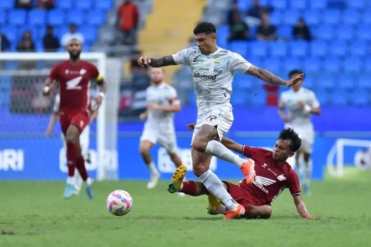 Tavares Kaget Ada Bobotoh di Batakan, Persib Bandung Bakal Kena Sanksi?