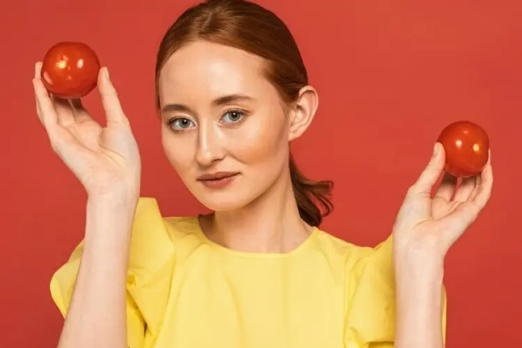 Atasi Jerawat dan Komedo dengan Tomat, 4 Resep DIY untuk Kulit Bersih dan Segar