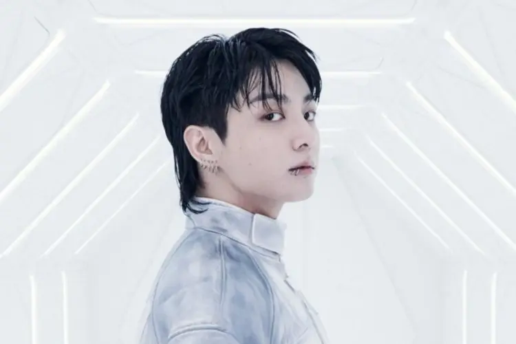 Reaksi ARMY dan Netizen Disorot Setelah Jungkook BTS Diduga Mendukung NewJeans