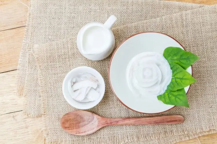 Cara Membuat Masker Rambut DIY Fenugreek dan Bawang Merah untuk Rambut Kuat dan Bebas Kerontokan