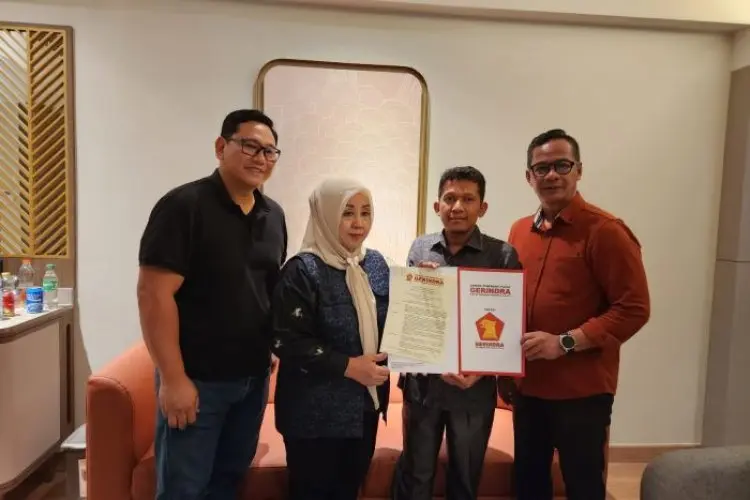 Zenal Kantongi SK Pimpinan DPRD dari Gerindra