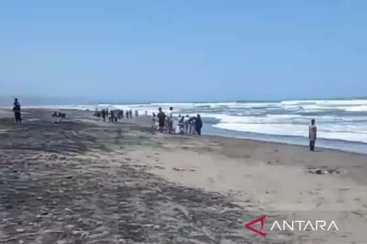 BPBD Cianjur Tempatkan 30 Relawan di Pantai Selatan