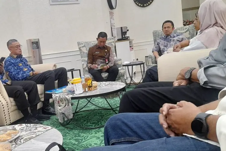 Usai Temui Manajemen PT. Kuripan Raya, Asmawa Tosepu Minta Segera Membangun Perumahan di Parung