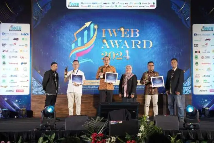 bank bjb Raih Penghargaan Pengembangan UMKM Terbaik Dari IWEB