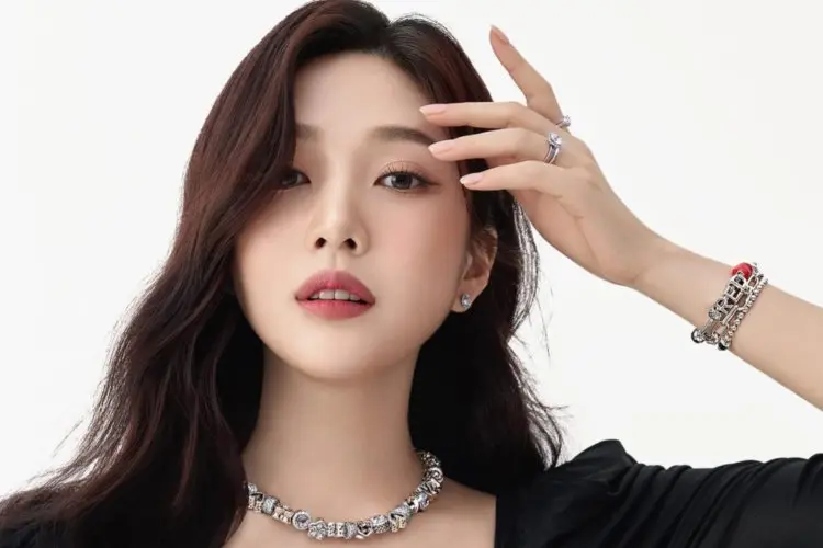 Akankah Joy Red Velvet Tinggalkan SM Setelah Diskusi dengan Perusahaan Manajemen Berbakat