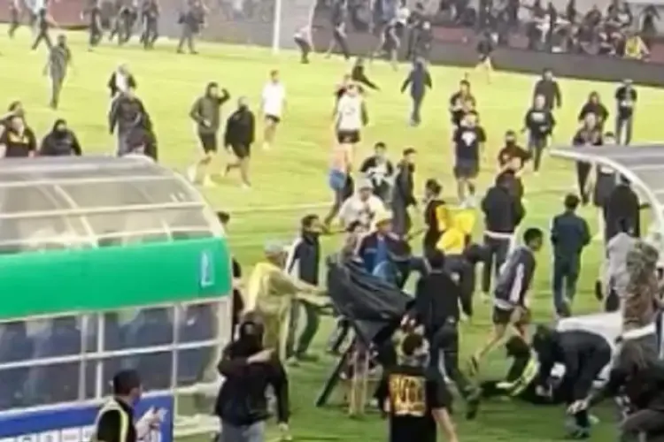 Persib Bandung dan Bobotoh Memutuskan Berdamai